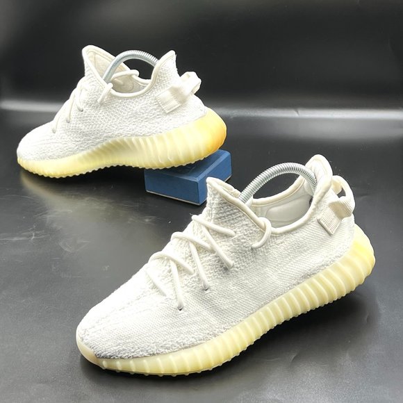 Yeezy Boost 350 V2 'Cream White / Triple White'(2017) - Picture 3 of 10